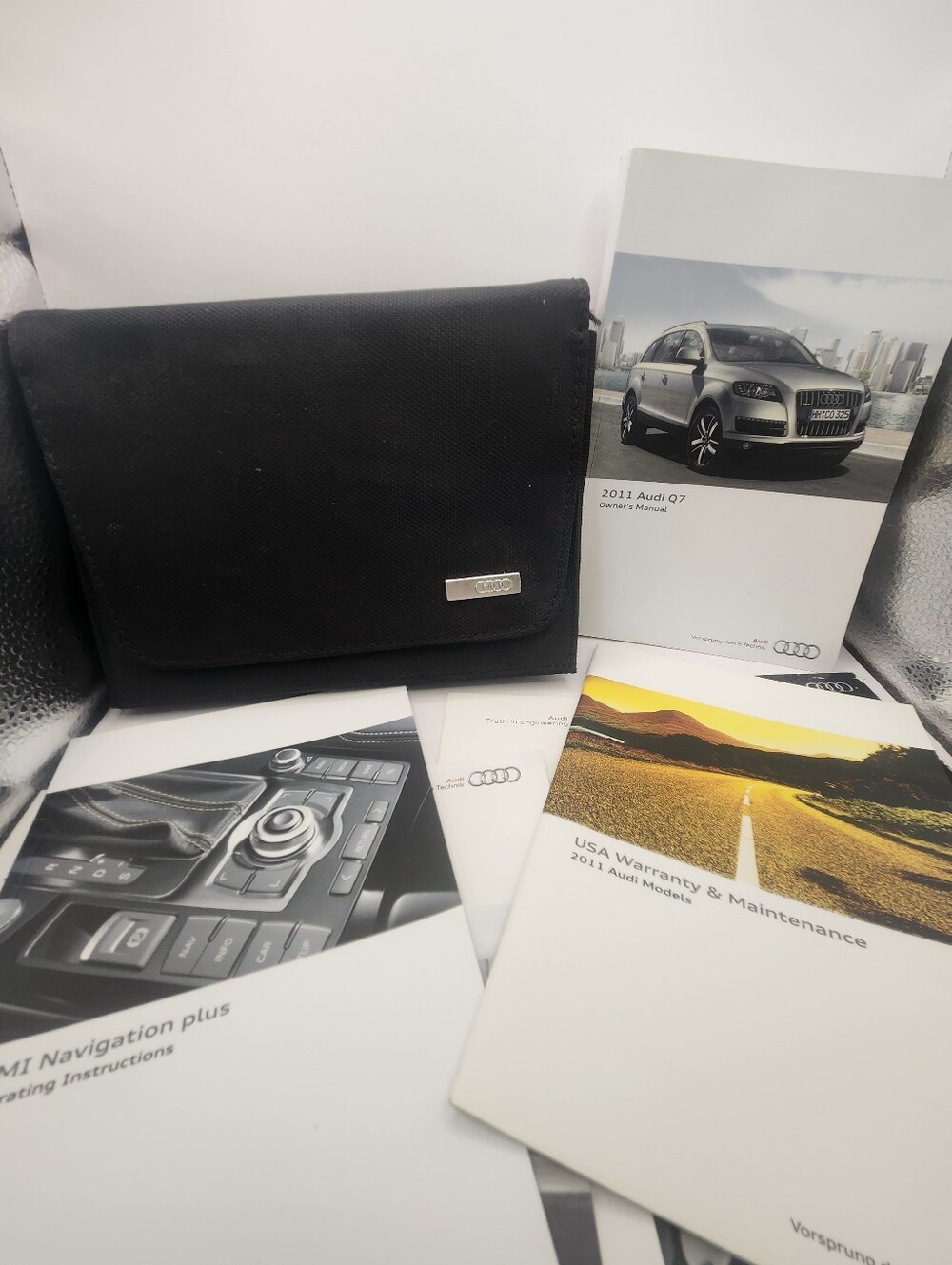 2007 Audi Q7 Owner's Manual And Kit